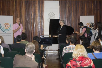Martin Grossmann introducing Eduardo Monteiro's performance - Scientific & cultural tour: USP and Modernist São Paulo - April 18, 2015